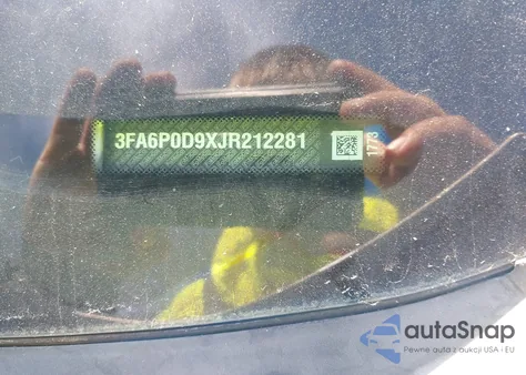 2018 Ford Fusion Titanium z USA, uszkodzony, nr VIN 3FA6P0D9XJR212281